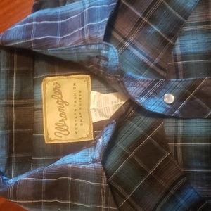 Wrangler Western Snap Shirt.  Mens Small